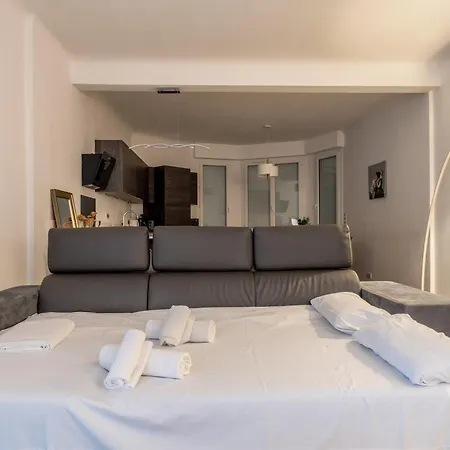 Le Madrid Avec Balcon Proche Croisette Plages Et Palais Des Festivals * 칸느