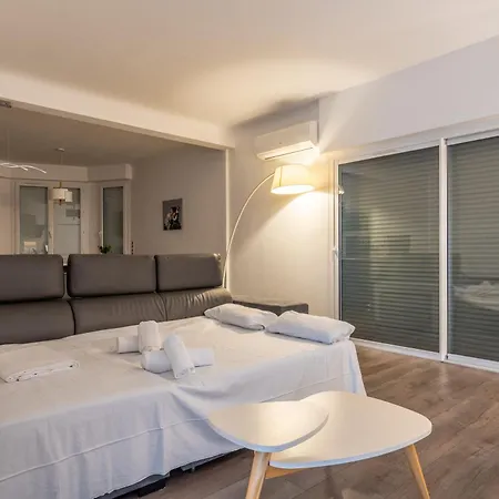 Lägenhet Le Madrid Avec Balcon Proche Croisette Plages Et Palais Des Festivals *