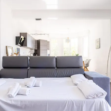 Le Madrid Avec Balcon Proche Croisette Plages Et Palais Des Festivals Lejlighed Cannes