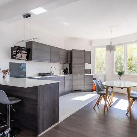 Le Madrid Avec Balcon Proche Croisette Plages Et Palais Des Festivals Cannes