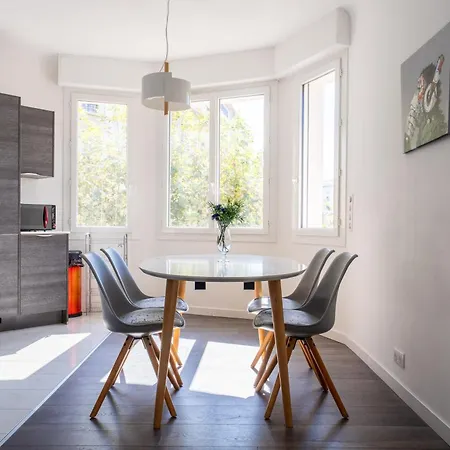 Le Madrid Avec Balcon Proche Croisette Plages Et Palais Des Festivals