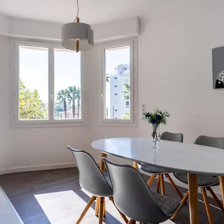 Le Madrid Avec Balcon Proche Croisette Plages Et Palais Des Festivals Lejlighed
