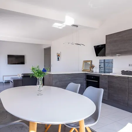 Le Madrid Avec Balcon Proche Croisette Plages Et Palais Des Festivals * 칸느