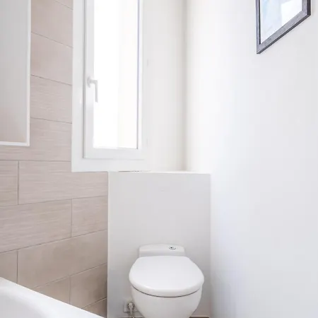 Le Madrid Avec Balcon Proche Croisette Plages Et Palais Des Festivals Cannes