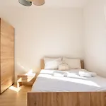 Le Madrid Avec Balcon Proche Croisette Plages Et Palais Des Festivals Apartamento *